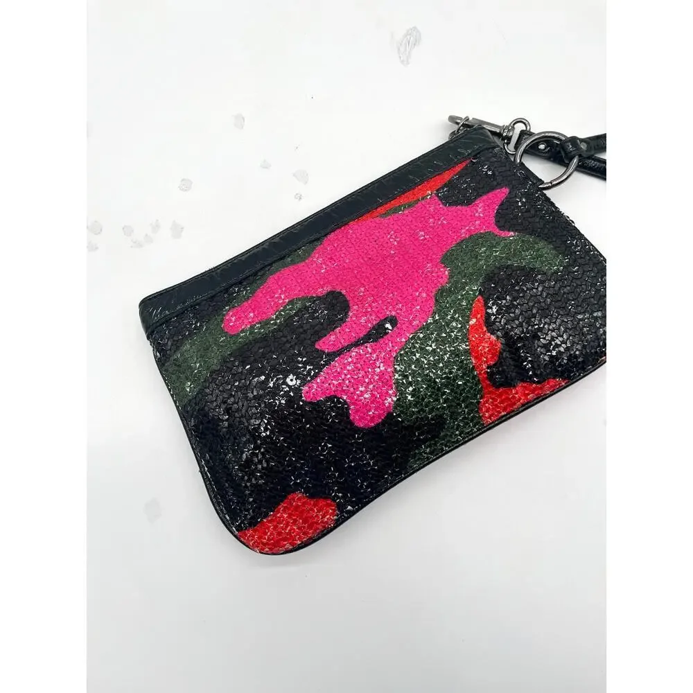 BETSEY JOHNSON Y2K Vintage Sequin Wristlet Bag